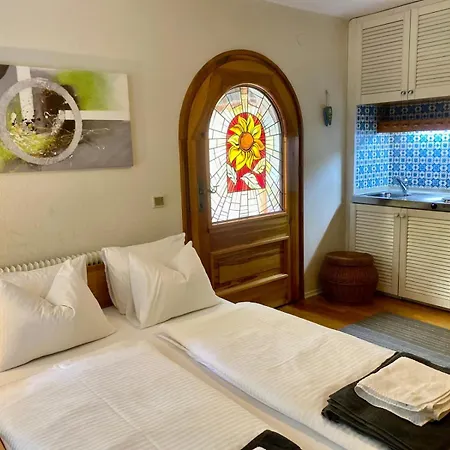 Chalet Spacious For & Summer Adventures